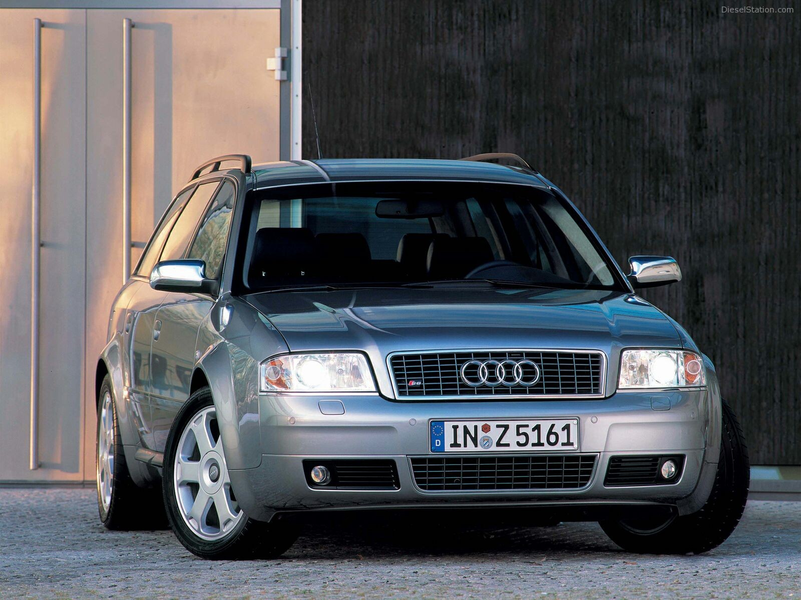 Audi S6 Avant (1998)